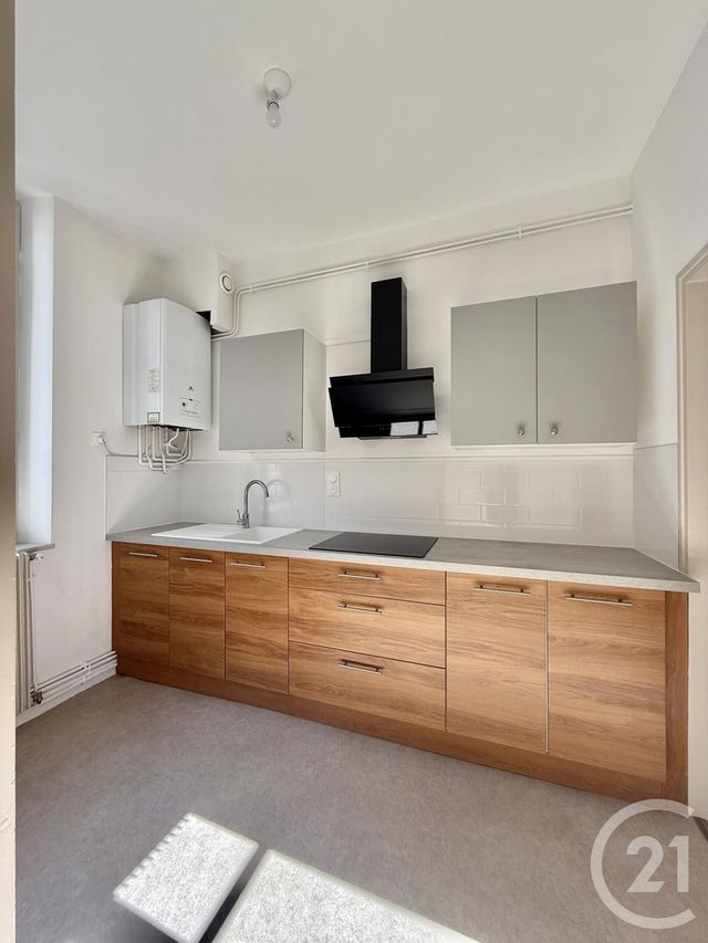 Appartement F1 à louer - 1 pièce - 31.6 m2 - MOULINS - 03 - AUVERGNE - Century 21 Pierre Immobilier