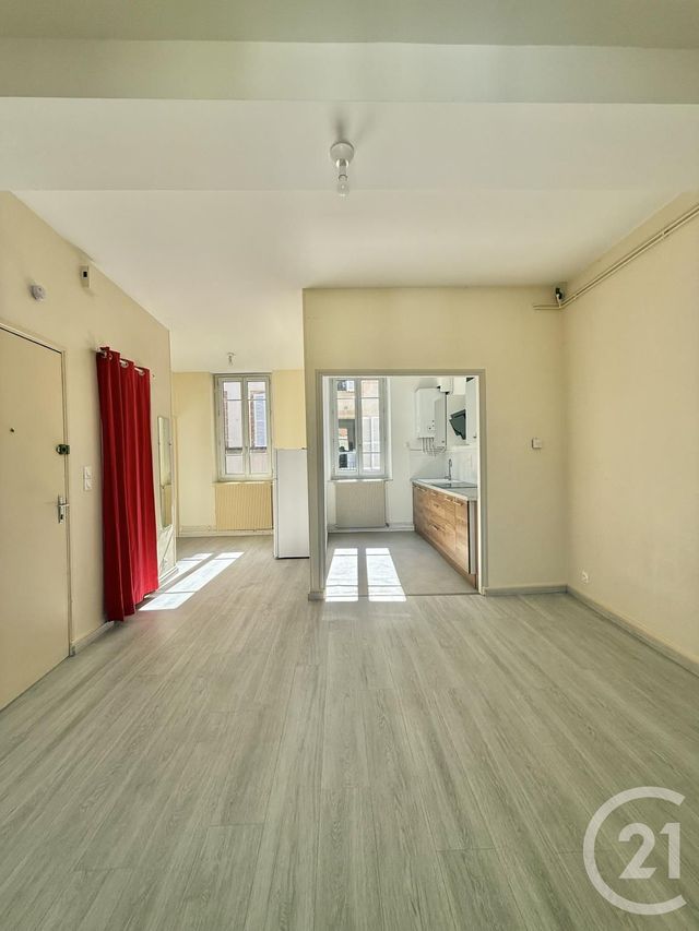 Appartement F1 à louer - 1 pièce - 31.6 m2 - MOULINS - 03 - AUVERGNE - Century 21 Pierre Immobilier