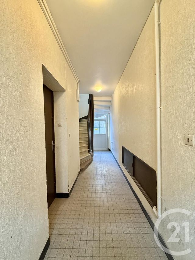 Appartement F1 à louer - 1 pièce - 31.6 m2 - MOULINS - 03 - AUVERGNE - Century 21 Pierre Immobilier