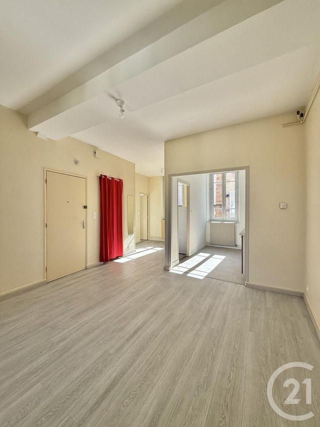 Appartement F1 à louer - 1 pièce - 31.6 m2 - MOULINS - 03 - AUVERGNE - Century 21 Pierre Immobilier