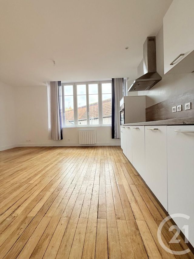 Appartement F4 à louer - 4 pièces - 74.68 m2 - MOULINS - 03 - AUVERGNE - Century 21 Pierre Immobilier