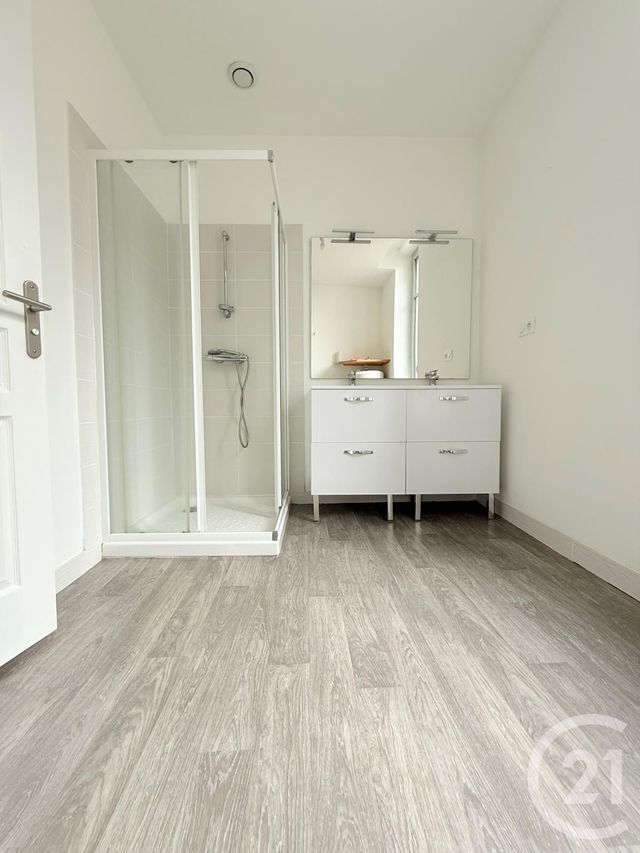 Appartement F4 à louer - 4 pièces - 74.68 m2 - MOULINS - 03 - AUVERGNE - Century 21 Pierre Immobilier