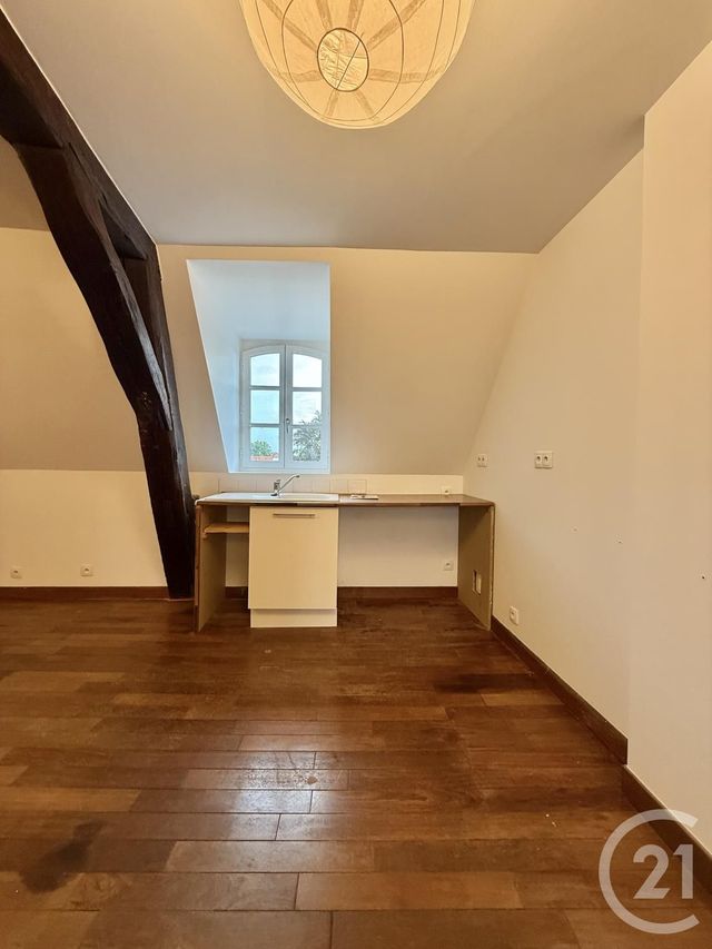 Appartement F3 à louer - 3 pièces - 61.5 m2 - MOULINS - 03 - AUVERGNE - Century 21 Pierre Immobilier