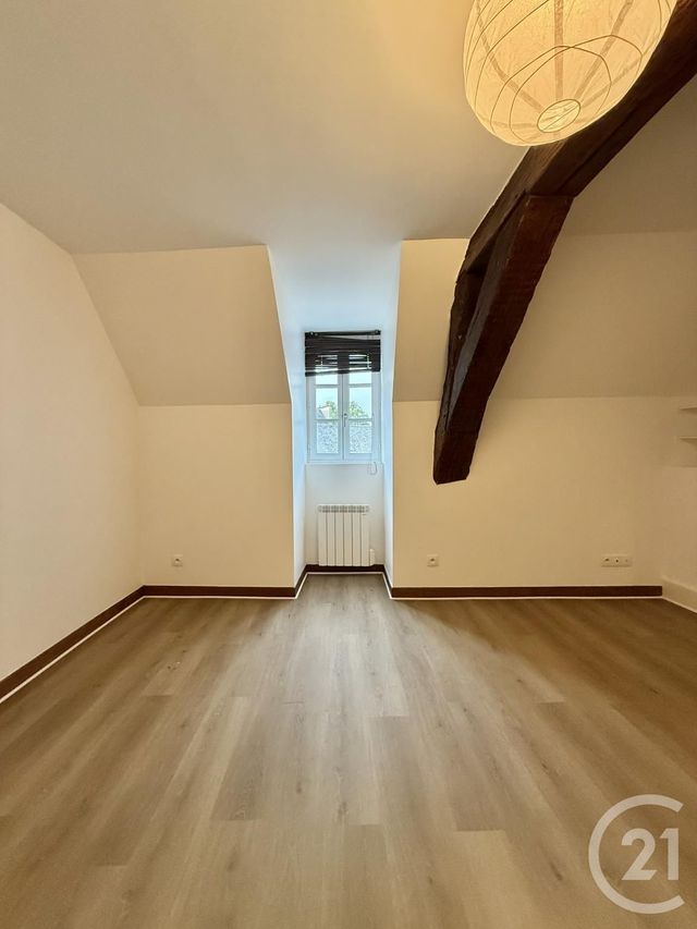 Appartement F3 à louer - 3 pièces - 61.5 m2 - MOULINS - 03 - AUVERGNE - Century 21 Pierre Immobilier