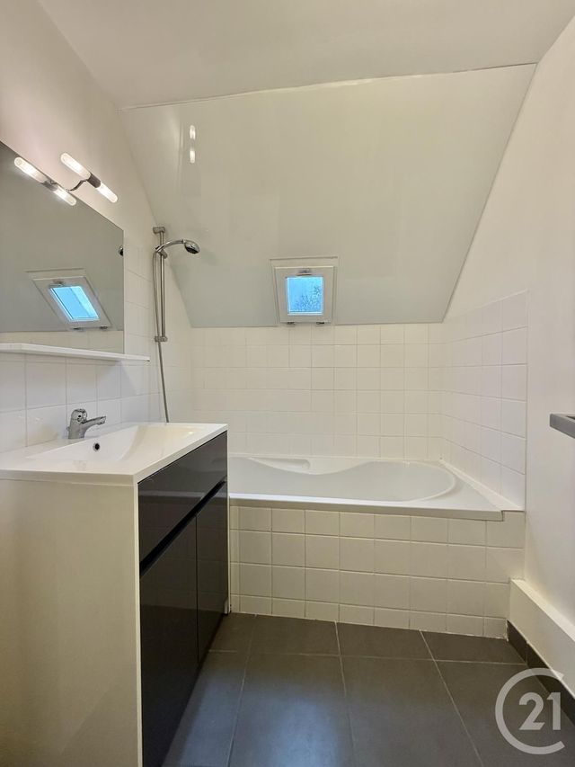 Appartement F3 à louer - 3 pièces - 61.5 m2 - MOULINS - 03 - AUVERGNE - Century 21 Pierre Immobilier