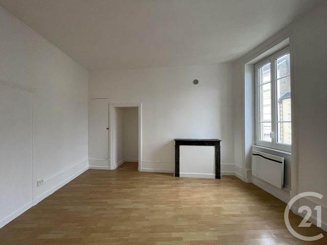 Appartement F2 à louer - 2 pièces - 56.83 m2 - MOULINS - 03 - AUVERGNE - Century 21 Pierre Immobilier