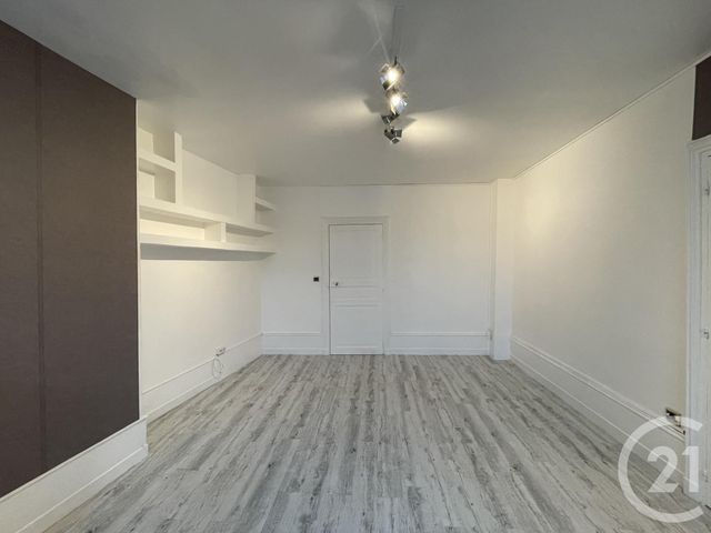 Appartement F2 à louer - 2 pièces - 56.83 m2 - MOULINS - 03 - AUVERGNE - Century 21 Pierre Immobilier
