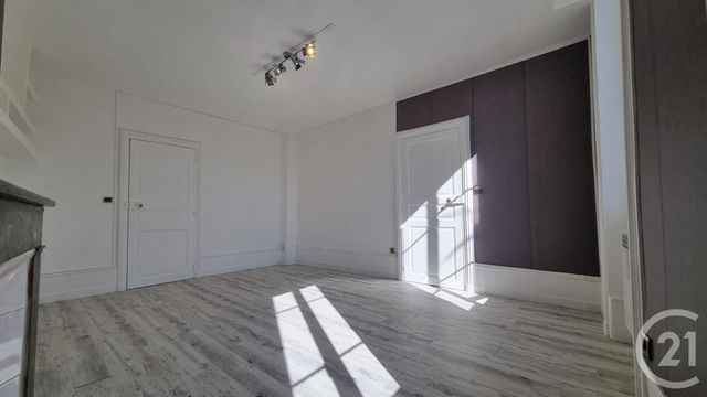 Appartement F2 à louer - 2 pièces - 56.83 m2 - MOULINS - 03 - AUVERGNE - Century 21 Pierre Immobilier