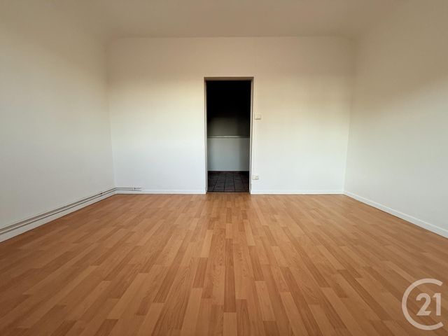 maison à louer - 4 pièces - 110.66 m2 - YZEURE - 03 - AUVERGNE - Century 21 Pierre Immobilier