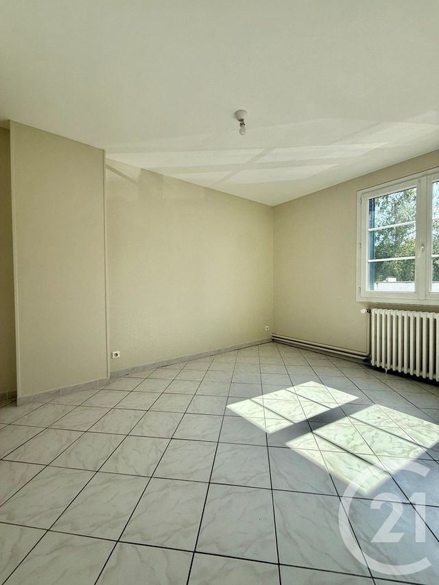 maison à louer - 4 pièces - 110.66 m2 - YZEURE - 03 - AUVERGNE - Century 21 Pierre Immobilier