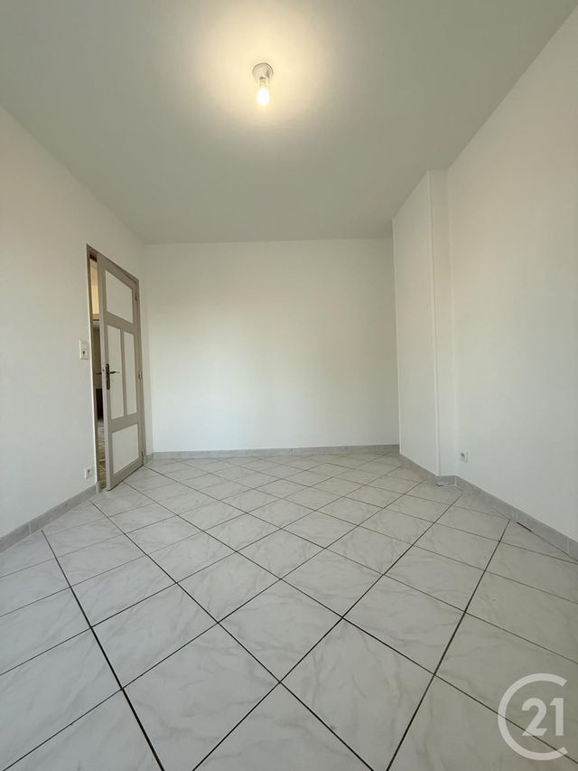 maison à louer - 4 pièces - 110.66 m2 - YZEURE - 03 - AUVERGNE - Century 21 Pierre Immobilier