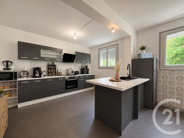 maison à vendre - 4 pièces - 81.06 m2 - YZEURE - 03 - AUVERGNE - Century 21 Pierre Immobilier