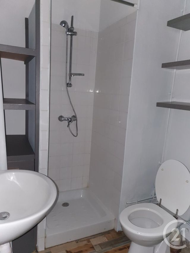 Appartement F1 à louer - 1 pièce - 28.74 m2 - MOULINS - 03 - AUVERGNE - Century 21 Pierre Immobilier