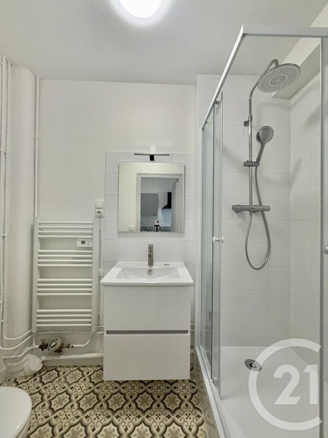 Appartement Studio à louer - 1 pièce - 29.9 m2 - MOULINS - 03 - AUVERGNE - Century 21 Pierre Immobilier