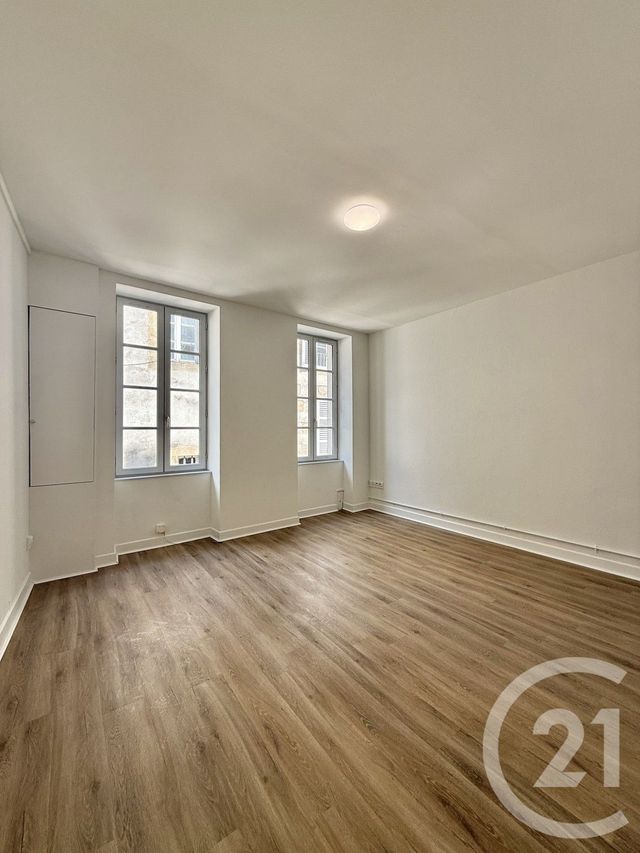 Appartement Studio à louer - 1 pièce - 29.9 m2 - MOULINS - 03 - AUVERGNE - Century 21 Pierre Immobilier