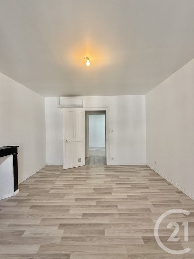 Appartement F4 à louer - 4 pièces - 71.5 m2 - MOULINS - 03 - AUVERGNE - Century 21 Pierre Immobilier