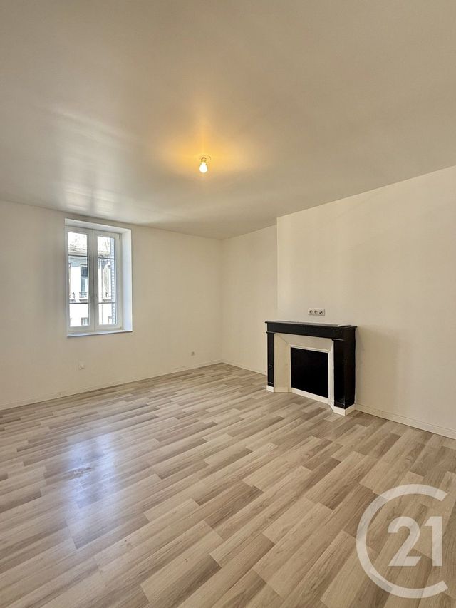 Appartement F4 à louer - 4 pièces - 71.5 m2 - MOULINS - 03 - AUVERGNE - Century 21 Pierre Immobilier