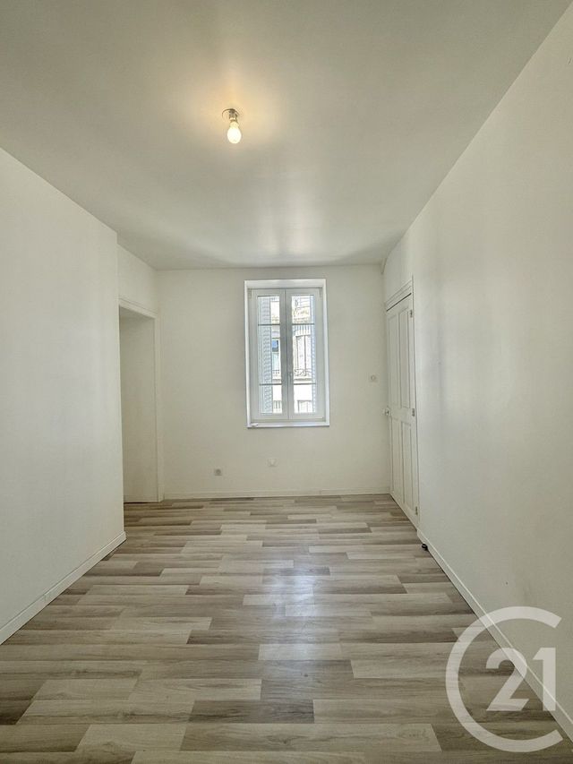 Appartement F4 à louer - 4 pièces - 71.5 m2 - MOULINS - 03 - AUVERGNE - Century 21 Pierre Immobilier