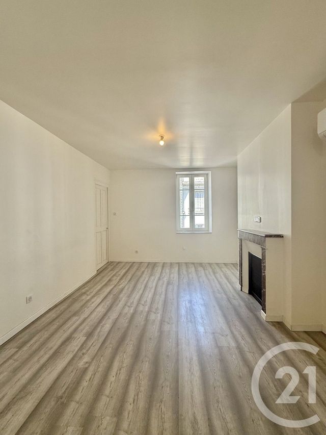 Appartement F4 à louer - 4 pièces - 71.5 m2 - MOULINS - 03 - AUVERGNE - Century 21 Pierre Immobilier