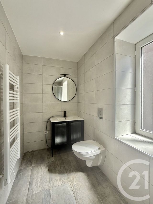 Appartement F4 à louer - 4 pièces - 71.5 m2 - MOULINS - 03 - AUVERGNE - Century 21 Pierre Immobilier