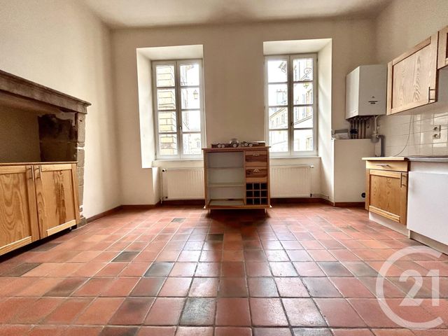 Appartement F2 à louer - 2 pièces - 66.0 m2 - MOULINS - 03 - AUVERGNE - Century 21 Pierre Immobilier
