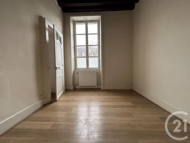 Appartement F2 à louer - 2 pièces - 66.0 m2 - MOULINS - 03 - AUVERGNE - Century 21 Pierre Immobilier