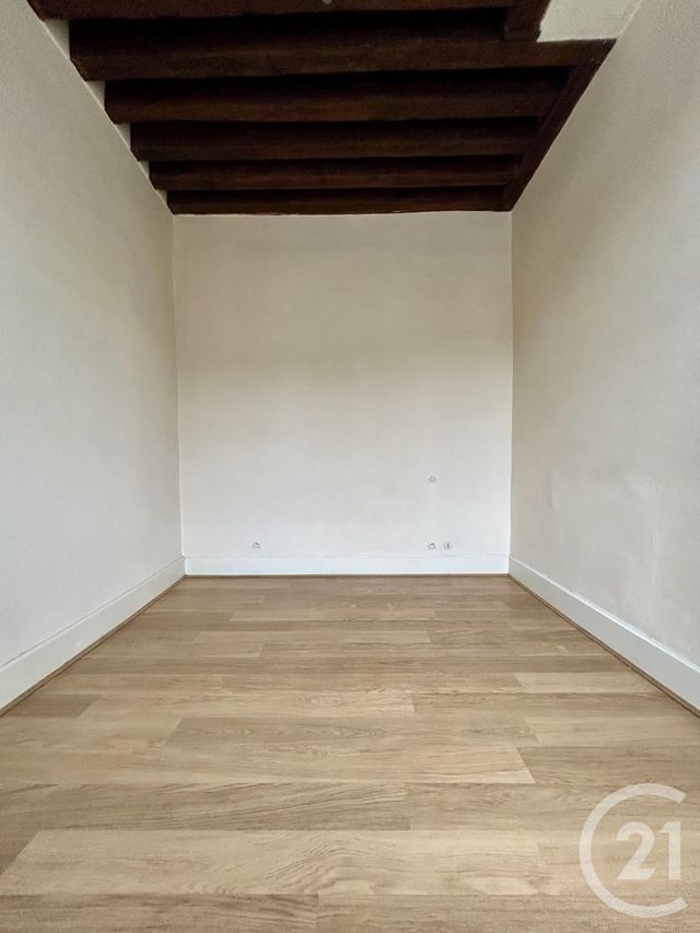 Appartement F2 à louer - 2 pièces - 66.0 m2 - MOULINS - 03 - AUVERGNE - Century 21 Pierre Immobilier