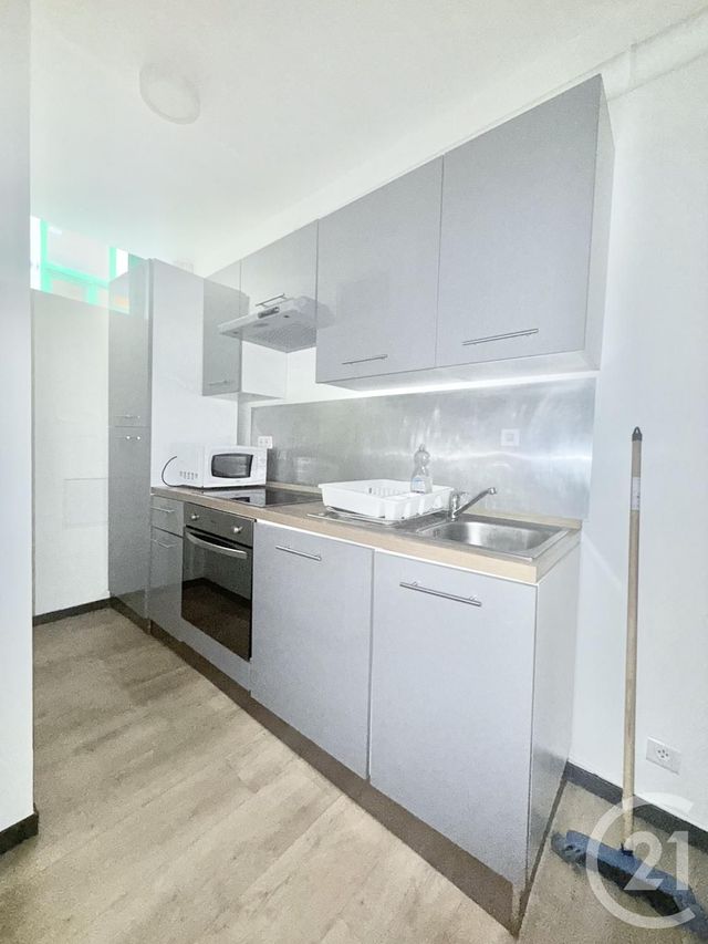 Appartement F2 à louer - 2 pièces - 61.58 m2 - MOULINS - 03 - AUVERGNE - Century 21 Pierre Immobilier
