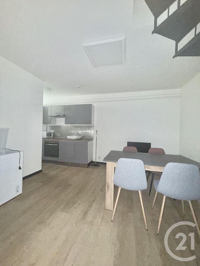 Appartement F2 à louer - 2 pièces - 61.58 m2 - MOULINS - 03 - AUVERGNE - Century 21 Pierre Immobilier
