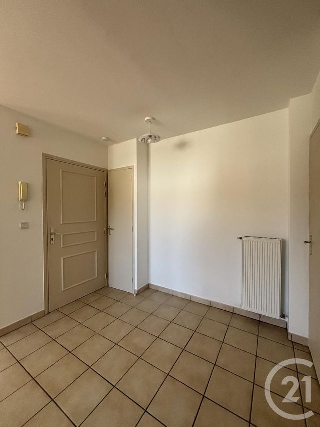 Appartement F2 à louer - 2 pièces - 57.49 m2 - YZEURE - 03 - AUVERGNE - Century 21 Pierre Immobilier