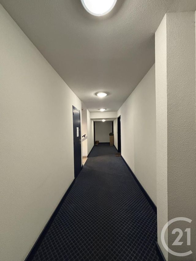 Appartement F2 à louer - 2 pièces - 57.49 m2 - YZEURE - 03 - AUVERGNE - Century 21 Pierre Immobilier