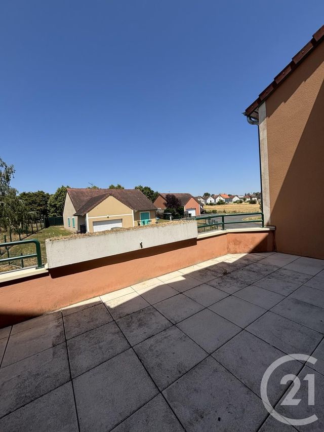 Appartement F2 à louer - 2 pièces - 57.49 m2 - YZEURE - 03 - AUVERGNE - Century 21 Pierre Immobilier