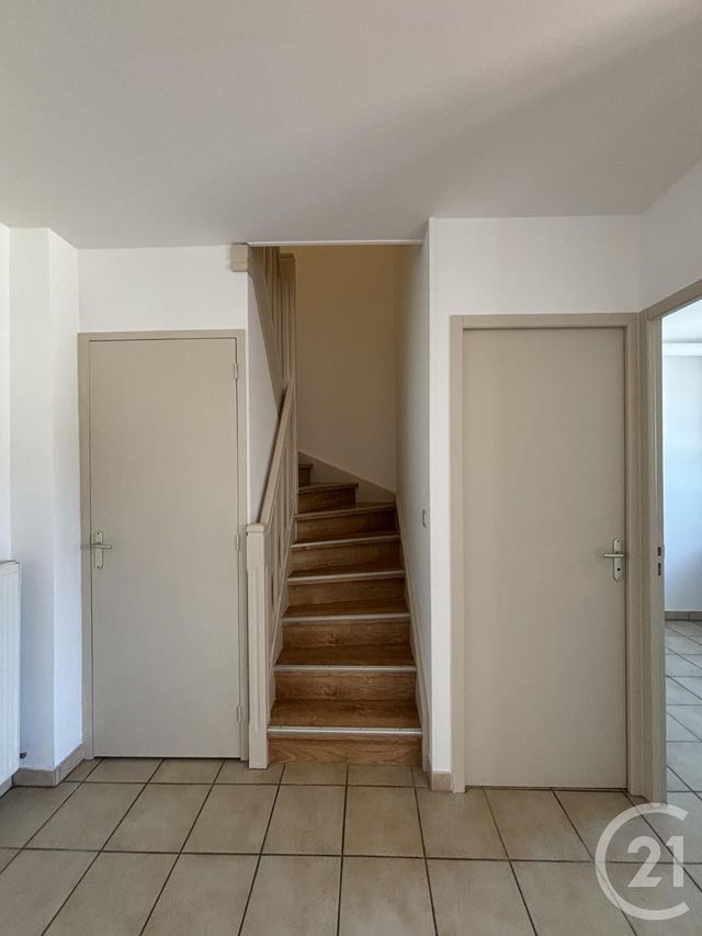 Appartement F2 à louer - 2 pièces - 57.49 m2 - YZEURE - 03 - AUVERGNE - Century 21 Pierre Immobilier