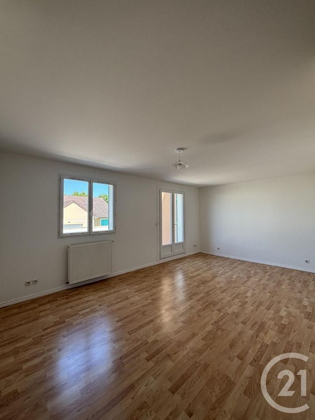 Appartement F2 à louer - 2 pièces - 57.49 m2 - YZEURE - 03 - AUVERGNE - Century 21 Pierre Immobilier
