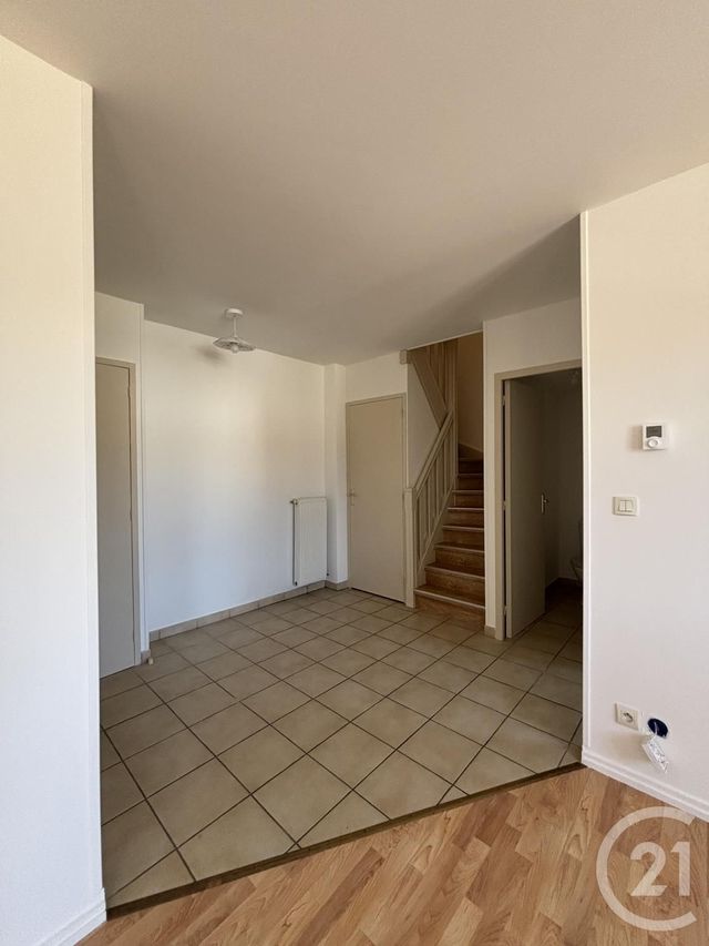 Appartement F2 à louer - 2 pièces - 57.49 m2 - YZEURE - 03 - AUVERGNE - Century 21 Pierre Immobilier