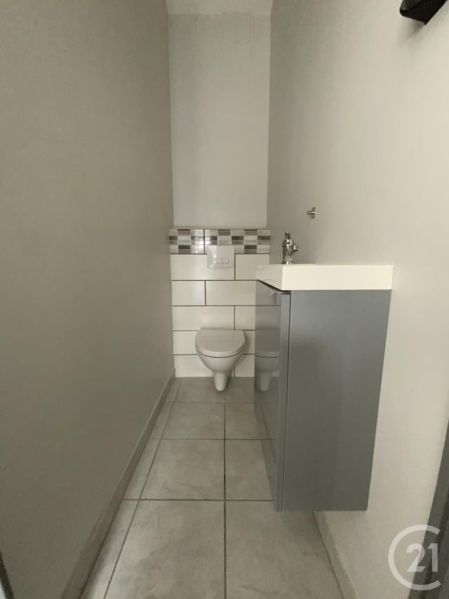 Appartement F2 à louer - 2 pièces - 33.65 m2 - MOULINS - 03 - AUVERGNE - Century 21 Pierre Immobilier