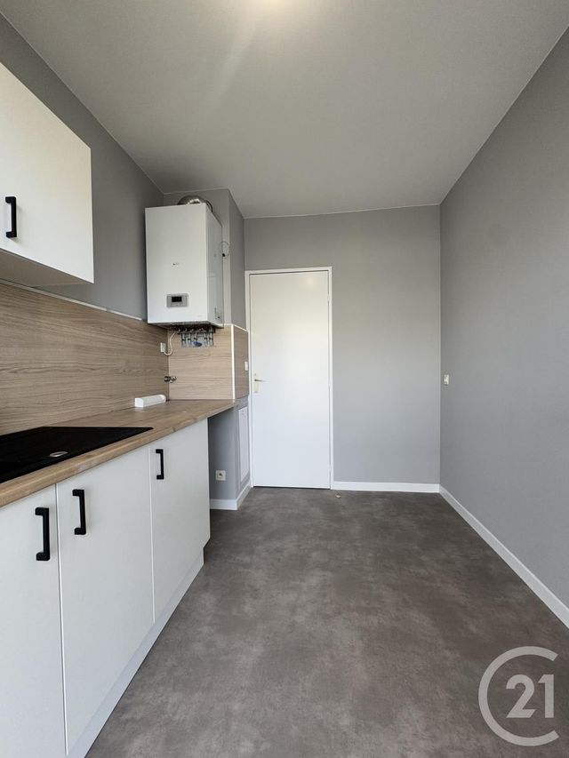 Appartement F2 à louer - 2 pièces - 47.3 m2 - MOULINS - 03 - AUVERGNE - Century 21 Pierre Immobilier