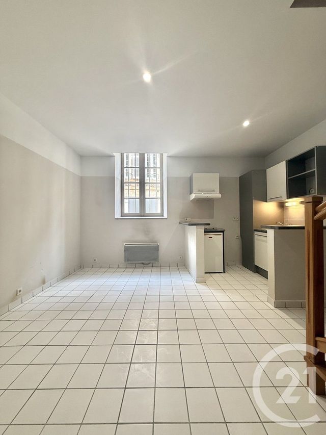 Appartement F2 à louer - 2 pièces - 47.46 m2 - MOULINS - 03 - AUVERGNE - Century 21 Pierre Immobilier