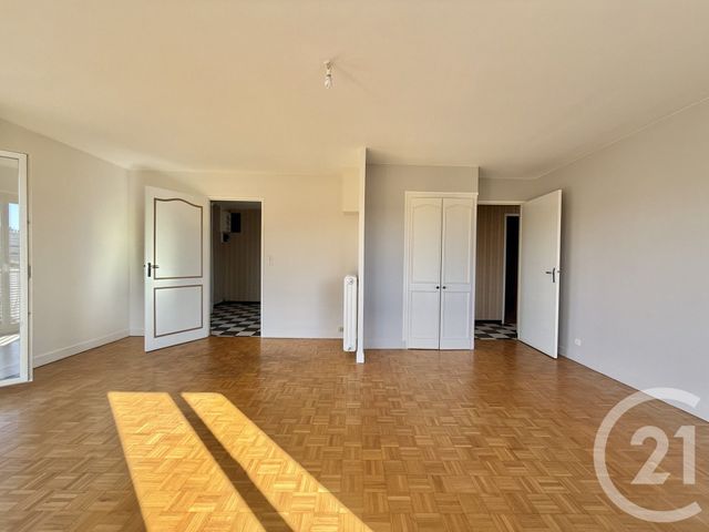 Appartement F3 à vendre - 3 pièces - 82.4 m2 - MOULINS - 03 - AUVERGNE - Century 21 Pierre Immobilier