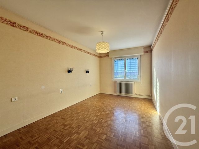 Appartement F3 à vendre - 3 pièces - 82.4 m2 - MOULINS - 03 - AUVERGNE - Century 21 Pierre Immobilier