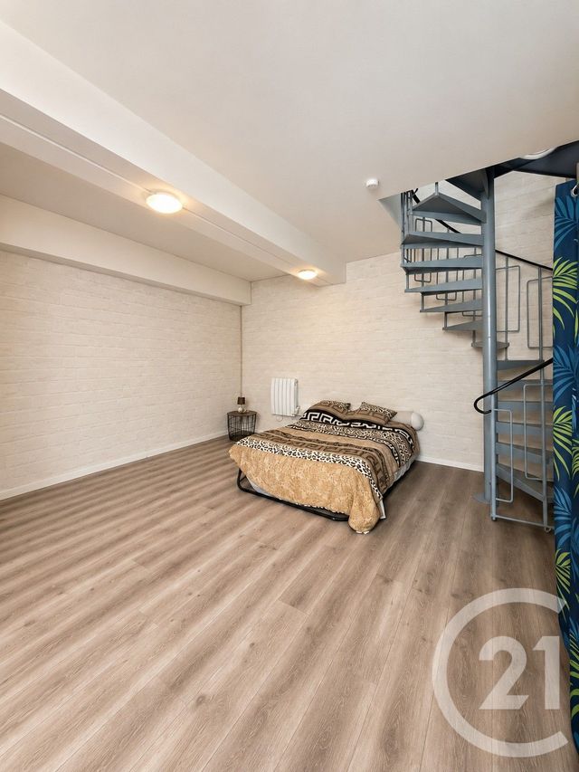 Appartement F2 à louer - 2 pièces - 50.65 m2 - MOULINS - 03 - AUVERGNE - Century 21 Pierre Immobilier