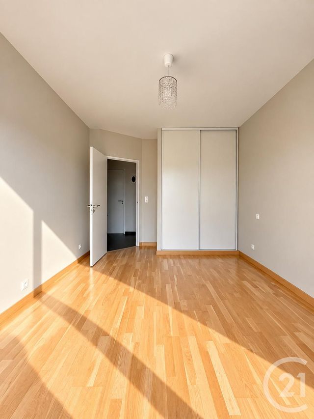 Appartement F3 à louer - 3 pièces - 98.12 m2 - MOULINS - 03 - AUVERGNE - Century 21 Pierre Immobilier