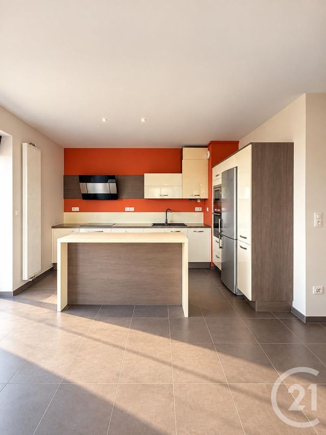 Appartement F3 à louer - 3 pièces - 98.12 m2 - MOULINS - 03 - AUVERGNE - Century 21 Pierre Immobilier