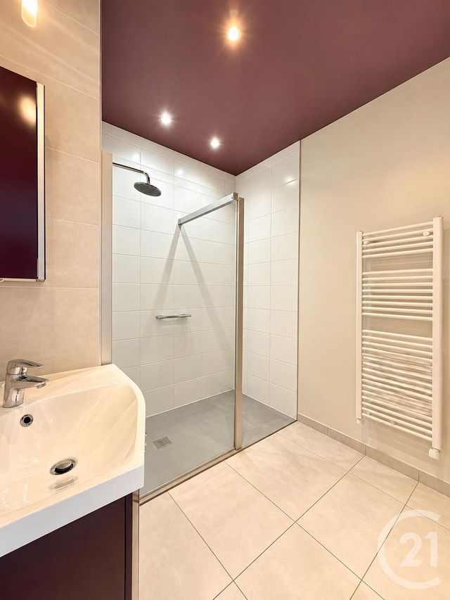 Appartement F3 à louer - 3 pièces - 98.12 m2 - MOULINS - 03 - AUVERGNE - Century 21 Pierre Immobilier