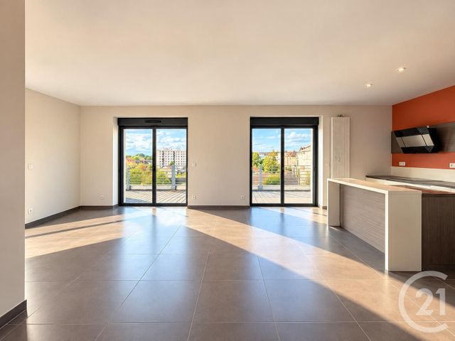 Appartement F3 à louer - 3 pièces - 98.12 m2 - MOULINS - 03 - AUVERGNE - Century 21 Pierre Immobilier