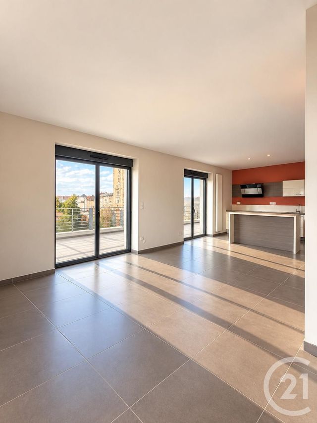 Appartement F3 à louer - 3 pièces - 98.12 m2 - MOULINS - 03 - AUVERGNE - Century 21 Pierre Immobilier
