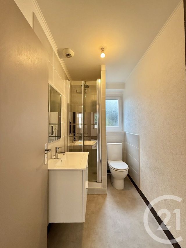 Appartement F1 à louer - 1 pièce - 29.87 m2 - MOULINS - 03 - AUVERGNE - Century 21 Pierre Immobilier