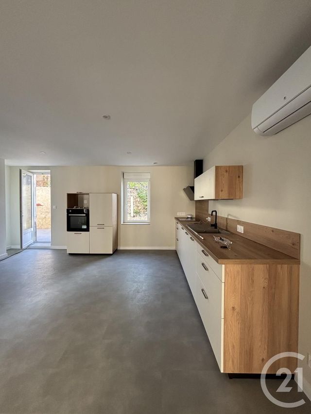maison à louer - 3 pièces - 73.12 m2 - DOMPIERRE SUR BESBRE - 03 - AUVERGNE - Century 21 Pierre Immobilier