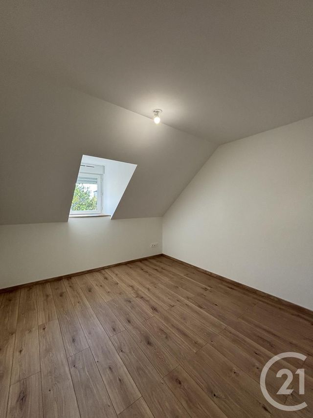 maison à louer - 3 pièces - 73.12 m2 - DOMPIERRE SUR BESBRE - 03 - AUVERGNE - Century 21 Pierre Immobilier
