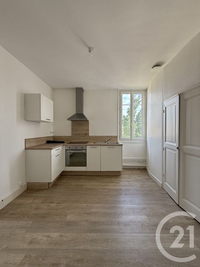 Appartement F2 à louer - 2 pièces - 48.0 m2 - MOULINS - 03 - AUVERGNE - Century 21 Pierre Immobilier